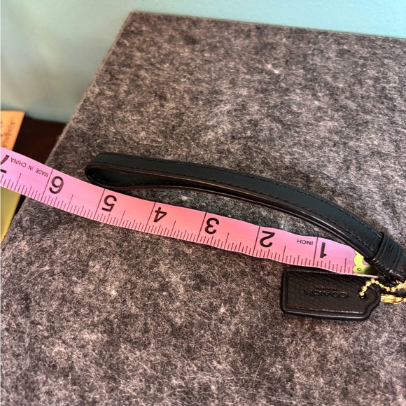Coach Lyla Wristlet large NWOT - Picture 9 of 9